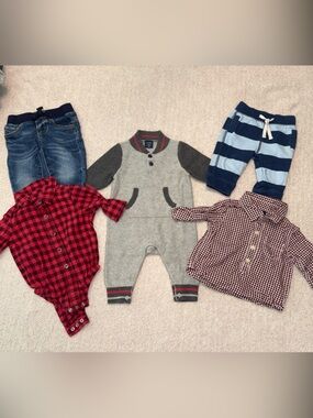 Baby Gap Bundle 5 piece - Size 0-3 Months